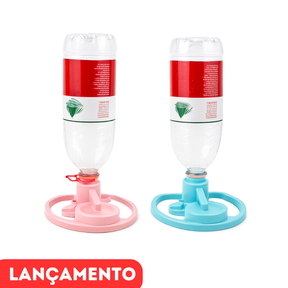 Bebedouro com Encaixe para Garrafas PET